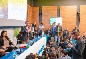 Governador Eduardo Leite defendeu o uso de recursos de royalties do petróleo para custear alongamento das dívidas dos produtores.