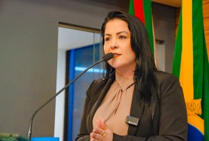 Presidente da Famurs, Adriane Perin de Oliveira.