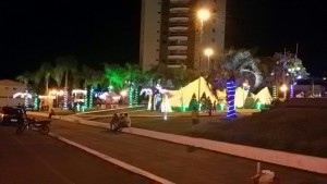 Decoração Natalina é finalizada na Praça da Matriz em Machadinho 03