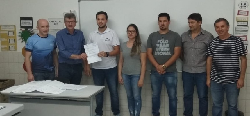Prefeito Nilvo Dorini assina Ordem de Serviço que autoriza a construção do Centro de Convivência do Loteamento Novo Horizonte (2)