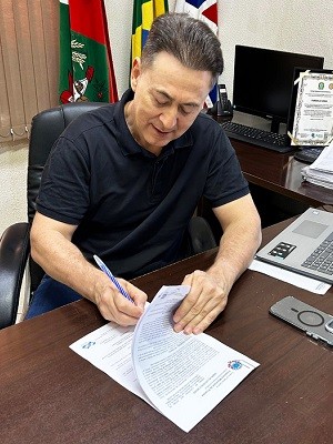 Prefeitura de Piratuba firma convênio de R$ 1,9 milhão com Hospital local para ampliar atendimento médico